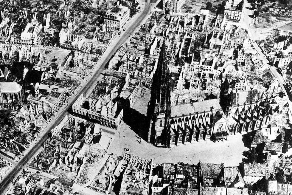 Freiburger_Münster,27.11.1944.jpg